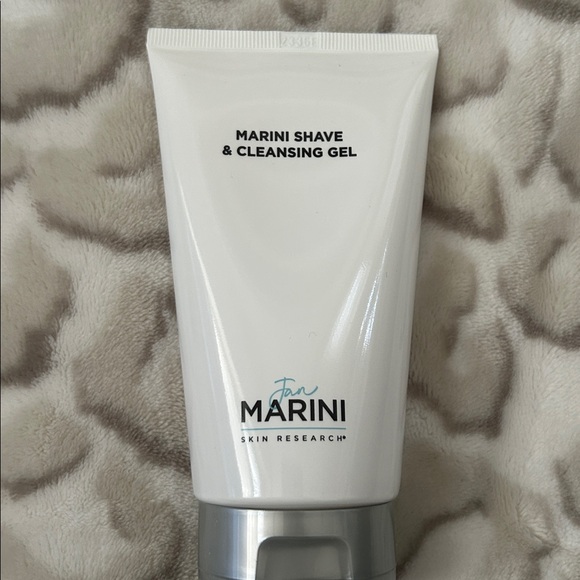 Marni Other - Marni Shave & Cleansing Gel - White and Silver